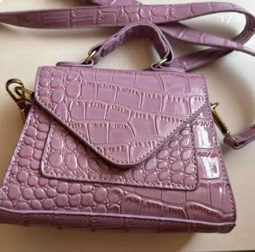 Bolsa imitação de couro rosa