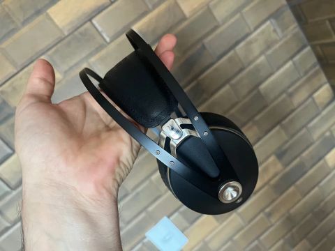 Fone de Ouvido Meze 99 Neo