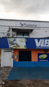 Alugo apartamento kitnet , 1 quarto , 1 sala acoplada a cozinha , possui poço artesiano