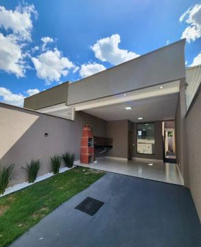 Casa com churrasqueira no Cajuru