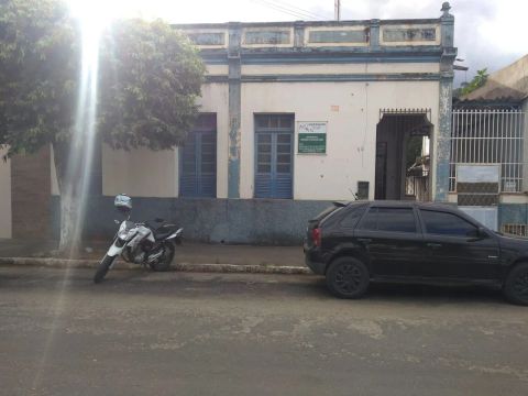 Casa em Rua José de Souza Faria - Centro - Cambuci/RJ