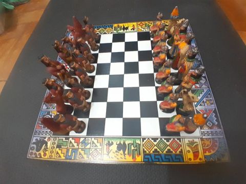 Jogo de Xadrez exército espanhol / Índios Mapuches do Chile- Peças em Cerâmica! 