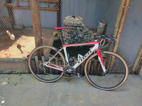 Bicicleta Trek Madone 4.5 carbono