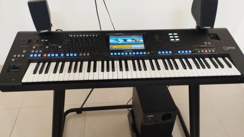 Teclado Yamaha Genos 