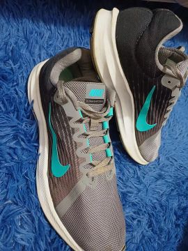 Tenis nike e fila 