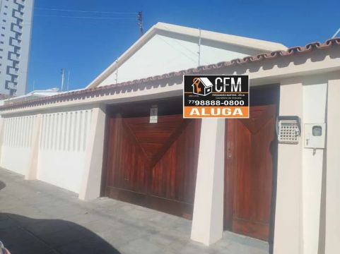 Casa térrea, solta e reformada p/ locação Comercial - 4 quartos - Vitória da Conquista - B