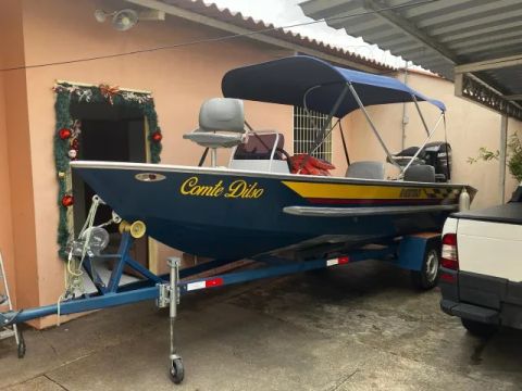 Lancha para pesca/laser