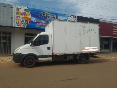 Caminhão Iveco Daily Baú