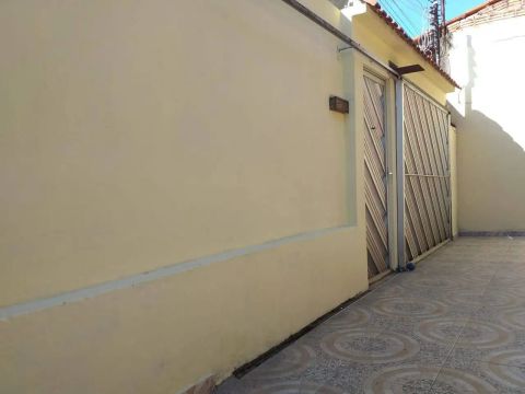 Casa linda no conjunto beija flor Subtenente 
