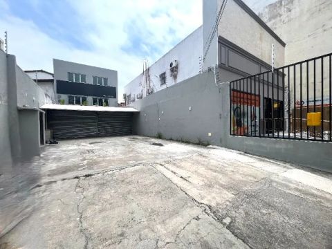 Vendo Imóvel Comercial em Santa Lúcia com 450m² e 6 Vagas - R$ 3.500.000,00