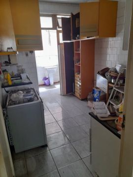 Vendemos Apartamento  s/ reforma c/3 quartos sem garagem Centro Vitória