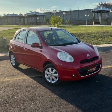 Nissan March S 1.0 flex 5p- vermelho