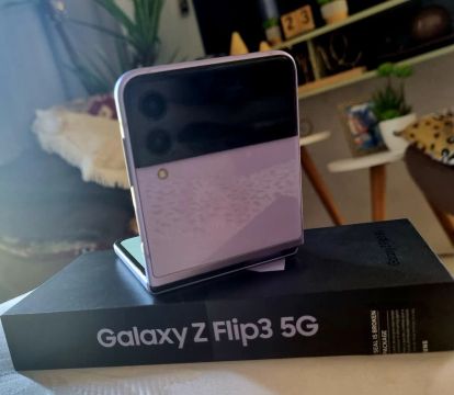 Samsung Galaxy Z Flip3 5G - Novo - Lacrado