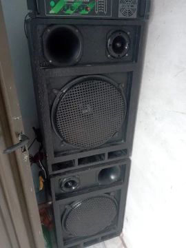 Oportunidade!! Som completo com amplificador 