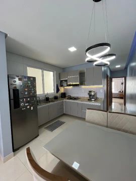Casa com Placa Solar e Jacuzzi - Venda ou Aluguel