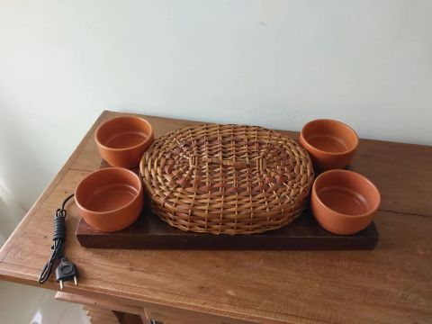 AQUECEDOR ELÉTRICO  DE PÃES COM POTES PARA PASTINHAS