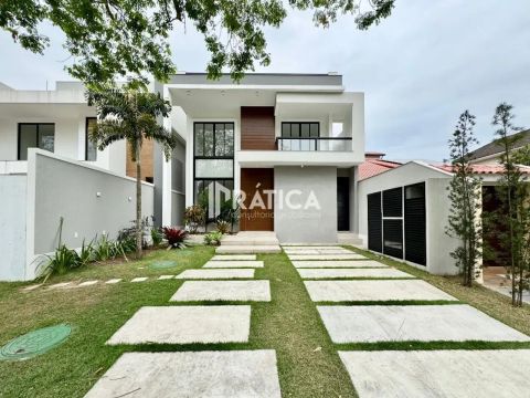 Condomínio Vivendas Do Sol - Excelente casa Triplex com 305m² de área construída