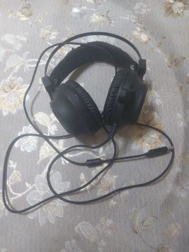 Fone de Ouvido Gamer com Microfone