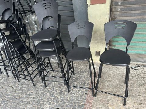 Banquetas alta de 70 cm no total de 103 novas,, zap *