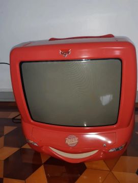 TV Carros - Relâmpago McQueen 14" Completa