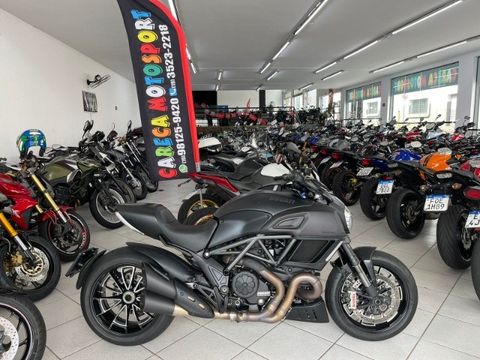 Commodo Droit Pour Ducati Diavel 1200 Dark 2015-2018 - Pièce D'occasion En état De Marche