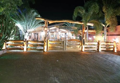 Rancho  lago e sol em fronteira condomínio fechado com segurança 24 horas