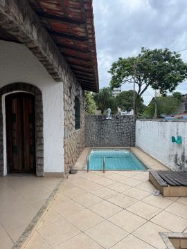 Casa Na Praia de Itapuã Excelente Localização