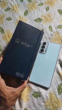 Troco moto Edge 20 128gb