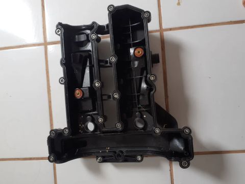 Tampa de válvula Ford ka 1.0 3cc 2017 para carro - Usada