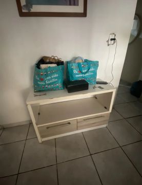Rack para TV com 2 gavetas