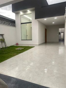 Casa Nova no Setor Itaipu - 3 Quartos - Acabamento Fino. ÓTIMA LOCALIZAÇÃO