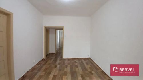 Apartamento Impecável de 63 m²: Varanda, Sala Espaçosa e Proximidade com o Cadeg R$ 1.000/