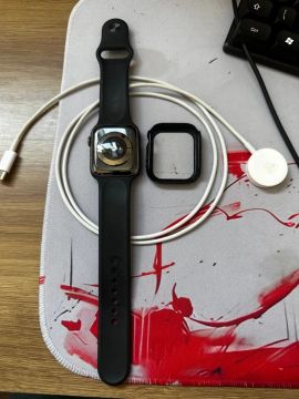 Apple Watch Series 4 - 44mm Cinza Espacial (GPS - 16GB) 