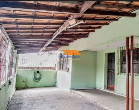 Casa de 3 quartos no bairro Caiçaras