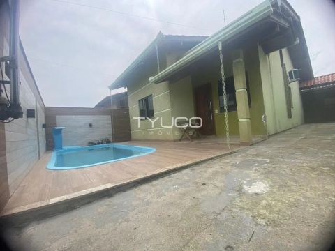 Casa com 3 dormitórios à venda em Tijucas/SC