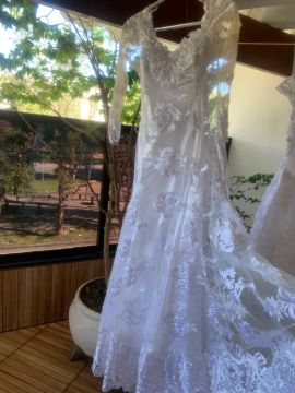 Vestido de noiva Swarovski + vestido para a festa de