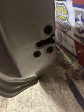 Fechadura Traseira Esquerda Renault Logan 2015 / 2021