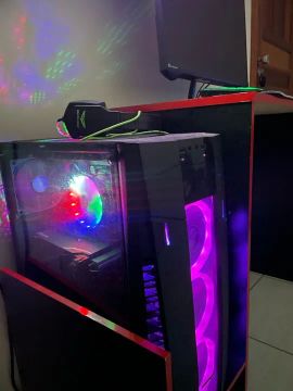 PC GAMER + MONITOR 180Hz