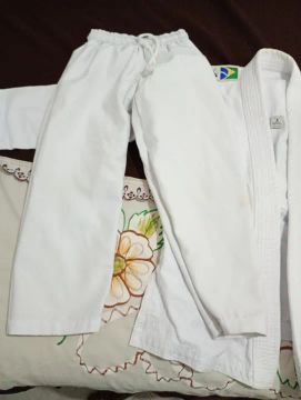 Kimono usado pra crianca de 8 anos
