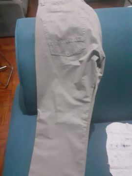 Calca em sarja marca Zara masculina