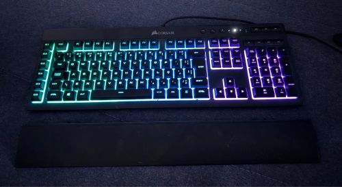 Teclado Membrana Corsair K55 RGB perfeito estado