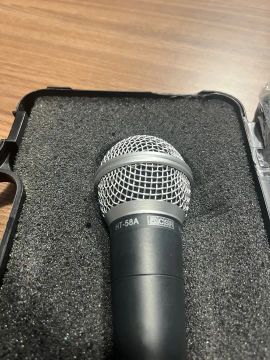 Microfone Dinâmico unidirecional CSR-HT58A