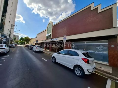 Loja Comercial no Centro da Cidade