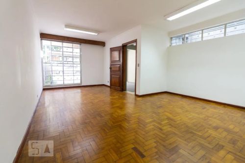 Casa à Venda - Centro, 3 Quartos, 150 m2