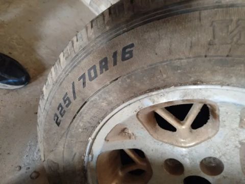 Pneu caminhonete e utilitários 