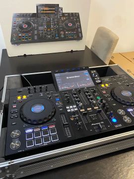 XDJ RX3 Nova + Case nova 