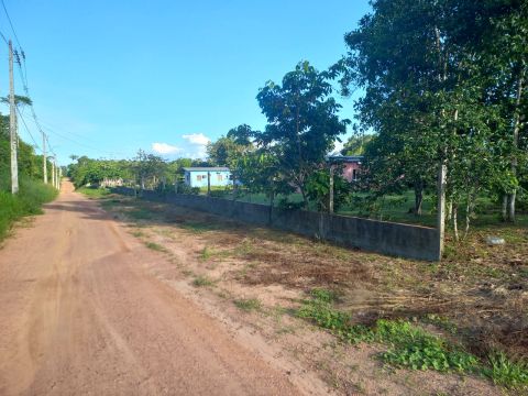 Entrada a partir 2.000 nos terrenos em Iranduba,  próximo ao Balneário Espelho D'água