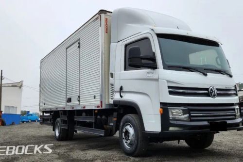 VW 11180 Delivery Baú 2017