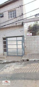 CASA DOS FUNDOS. NÃO ACEITA PET. ACEITA DEPÓSITO E SEGURO FIANÇA.