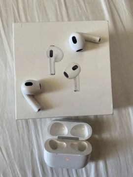 Apple AirPods  (3ª Geração) - Seminovos - Excelente Estado
